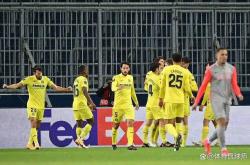 开云APP-皇家马德里逆转胜比利亚雷亚尔，重回联赛榜首位置