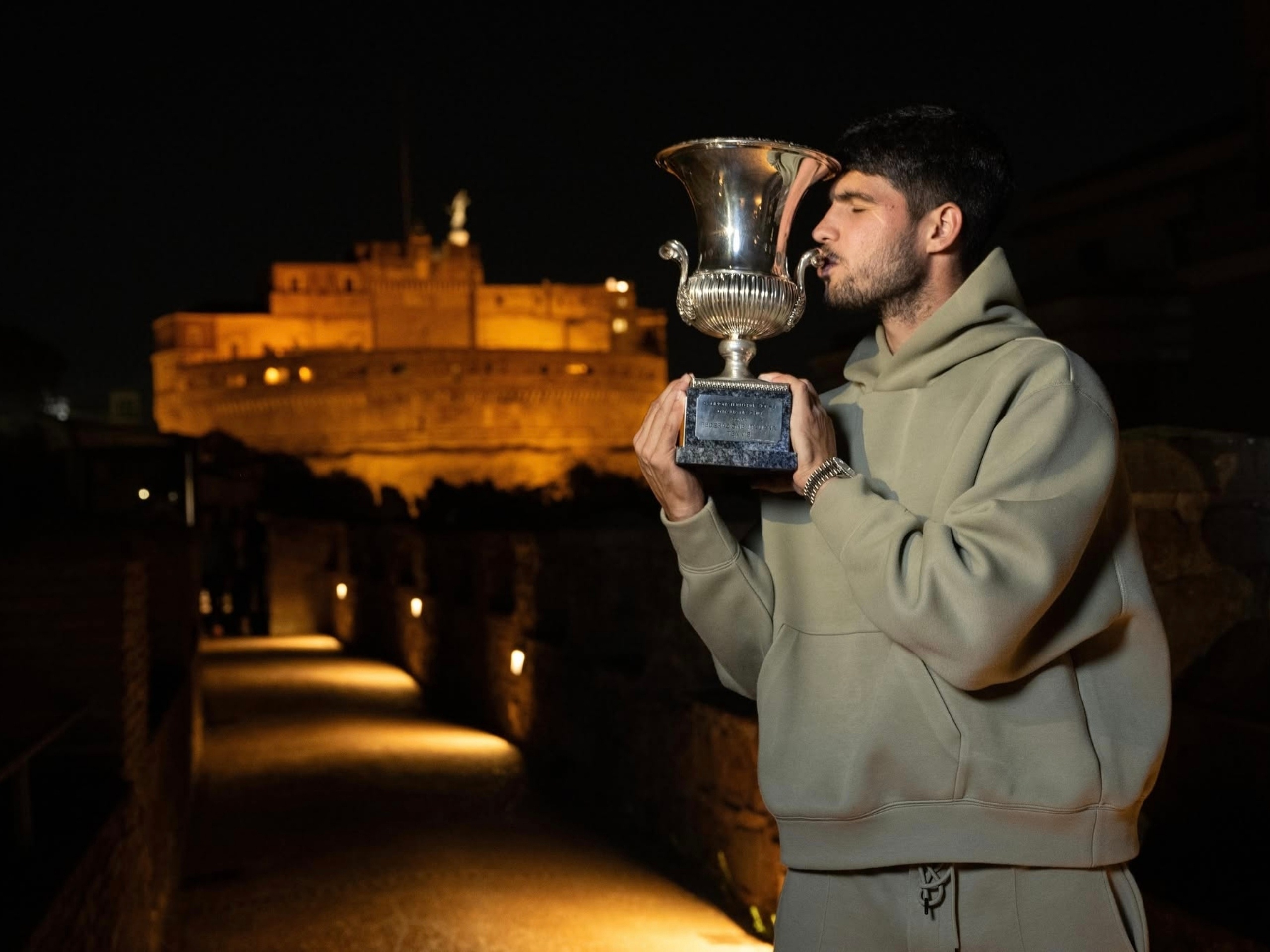 澳网鏖战法网,鲁德带队取胜 澳网鏖战法网,鲁德带队取胜