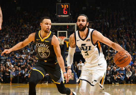 上海队碾压爵士,杜兰特关键制胜 上海队碾压爵士,杜兰特关键制胜